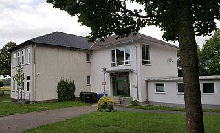 Die Grundschule in Warburg-Daseburg bekam unerwünschten Besuch von Einbrechern. Die Polizei Höxter sucht nun Zeugen. - Dieter Scholz