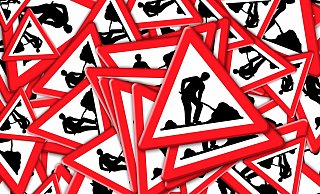 Der Verkehr wird zwar an der Baustelle vorbeigeleitet - es kann aber trotzdem zu Verkehrsbehinderungen und Verzögerungen kommen. - Symbolfoto/Pixabay