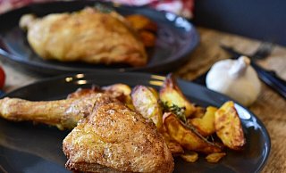 Gegrillte Hähnchen sind seit der Gründung wesentlicher Bestandteil der Menükarte. - RitaE/pixabay