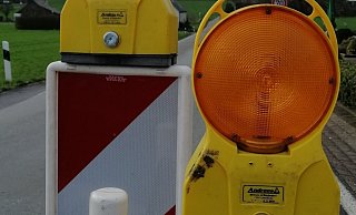 Der Sturm hat für Sperrungen gesorgt. - (Symbolbild): Ingrun Waschneck
