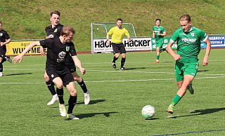 Treffer am Geburtstag: Nico Tübing (r.), der am Sonntag 21 Jahre alt wurde, brachte seinen SV Rödinghausen II gegen Nottuln mit 1:0 in Führung. - Thomas Vogelsang