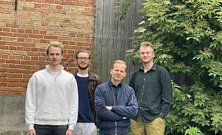 Simon Westermeier (v.l.), Felix Dransfeld, Robin Förster und Tom Schulte sind Garden Greens und machen Musik über ihre Heimat. - Julia Spiekerkötter