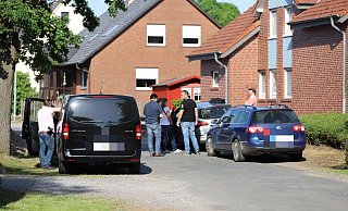 Auch hier gab es einen Einsatz des SEK-Sonderkommandos aus Bielefeld, dass das Haus des mutmaßlichen Täters in Lavelsloh stürmte. - Charlotte Mahncke