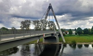 Die sanierte Weserbrücke mit A-Pylon hat Statikprobleme. Der Landesbetrieb Straßen NRW wird hier noch einmal Hand anlegen müssen. - Simone Flörke