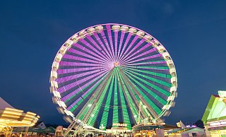 Der Blasheimer Markt mit dem Riesenrad als Wahrzeichen zieht hunderttausende Besucher an. - Oliver Krato