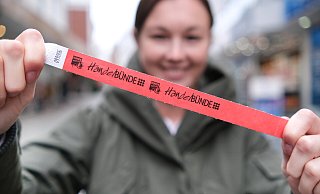Das Bändchen als 2G-Nachweis erleichterte Kunden und Händlern das Weihnachtsshopping in Corona-Zeiten. - KARL-HENDRIK TITTEL