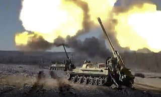Der russische Angriffskrieg auf die Ukraine geht unvermindert weiter. Trotzdem müsse verhandelt werden, sagt Historiker Kruse. - dpa