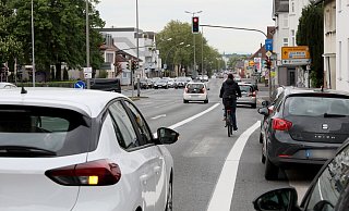 Das Auto ist der Spitzenreiter unter den Verkehrsmitteln. Kinder und Jugendliche gehen noch besonders häufig zu Fuß oder nutzen das Rad. Doch auch bei dieser Altersgruppe spielt der Pkw eine große Rolle. - Frank-Michael Kiel-Steinkamp,Frank-Michael Kiel-Steinkamp