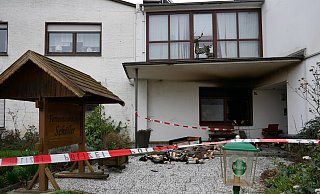 Das Café Schöller in Bad Holzhausen ist aktuell nach einem Brand geschlossen. Die Polizei ermittelt wegen eines möglichen Einbruchs mit Brandstiftung. - Sonja Vollmer