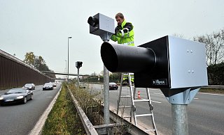 Im November 2009 wurde die Blitzanlage auf dem OWD (stadteinwärts) installiert. Nun kommt sie auf den Müll. - Christian Weische