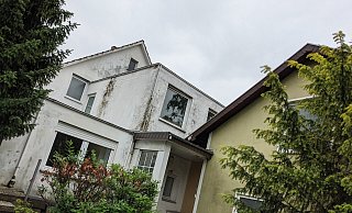 Der Gebäudekomplex an der Bünder Straße 401 muss dem Projekt weichen. - David Knapp