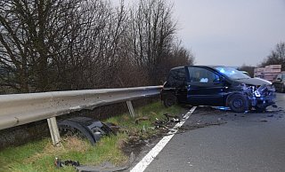 Das Auto musste abgeschleppt werden. - Polizei Herford