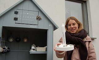 Kreativ: Alicia Lammersiek (23) möchte mit den handgemachten Artikeln aus ihrem "Lädchen" in Preußisch Oldendorf anderen eine Freude machen. - Sandra Spieker