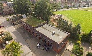 Das jetzige Feuerwehrgerätehaus stammt aus dem Jahr 1981. Es wurde 2001 in Eigenleistung erweitert. - Jens Reddeker