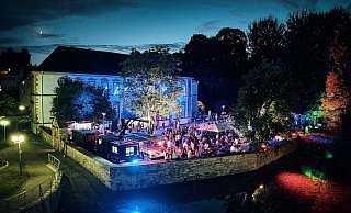 Auch der Wein- und Biergarten an der Stadtbibliothek gehört zum bisherigen Veranstaltungsprgoramm der Agentur Berni&Freunde. (Archivbild) - Berni&Feunde GmbH