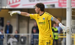 Jannik Huth ist seit dieser Saison Kapitän beim SC Paderborn. Der Torhüter ist einer von vier Spielern, die in allen bisherigen Pflichtspielen in der Startelf standen. - IMAGO/Ulrich Hufnagel
