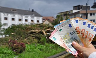 Versicherungen werden im Moment aufgrund der Tornado-Schäden oft kontaktiert. - Simon Schulz