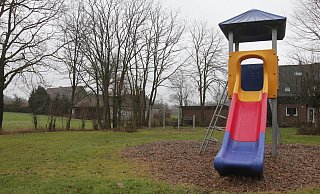Der Spielplatz Rüwenhorst in Pödinghausen steht ebenfalls auf dem Prüfstand. Allerdings soll hier bald in unmittelbarer Nähe ein neues Wohngebiet entstehen. Vermutlich werden dort dann auch junge Familien hinziehen. - Linda Schnepel
