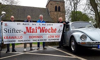 Dirk Stohlmann (v.l.), Mark Lückemeier, Philipp Hachmeister und Uwe Sczesni vom Orgateam freuen sich auf die Stift Quernheimer Maiwoche 2024. - Meiko Haselhorst