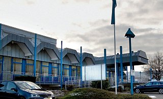 Ein Geldautomat in der Volksbank-Filiale in Preußisch Oldendorf wurde mit Farbe beschmiert. - Sandra Spieker