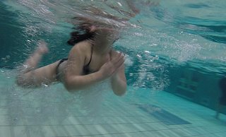 Wer schwimmen lernen will, muss künftig nicht nur die Kursgebühr sondern auch Eintritt bezahlen. - Yvonne Gottschlich