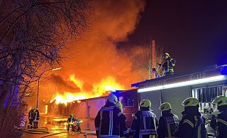 Ein verheerender Großbrand hatte im Februar hunderte Einsatzkräfte in Rheda-Wiedenbrück auf den Plan gerufen. - Thorsten Heß