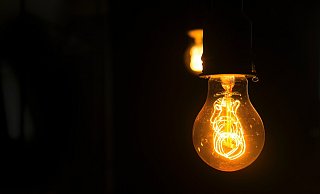 Etliche Haushalte in Verl waren plötzlich ohne Strom. Jetzt erklärt der Netzbetreiber, wie es zu den Ausfällen kommen konnte. - Symbolfoto/Pexels Etliche Haushalte in Verl waren plötzlich ohne Strom. Jetzt erklärt der Netzbetreiber, wie es zu den Ausfällen kommen konnte. - Symbolfoto/Pexels