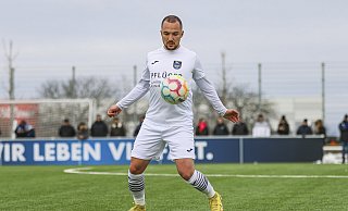 Marvin Büyüksakarya ist zum zweiten Mal für den Regionalligisten SC Wiedenbrück am Ball. - Marina Brüning