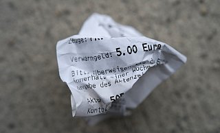 Unsere Autorin vermisst beim Vorgehen der Behörden gegen die Jugendlichen die Verhältnismäßigkeit. - (c) Copyright 2013, dpa (www.dpa.de). Alle Rechte vorbehalten