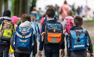 Im Streit um die geplante Kindergrundsicherung fordert der Deutsche Städtetag mehr Tempo. - Peter Kneffel/dpa