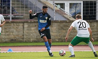 Glücklos: Hashem Celik (Mitte) vergab in der ersten Halbzeit eine der größten Chancen, um seinen SC Herford in Führung zu bringen. - Yvonne Gottschlich