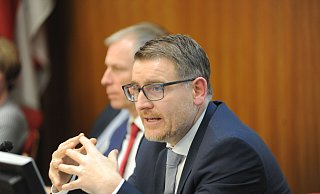 Im Stadtrat warb der damalige Lübbecker Baudezernent Ingo Ellerkamp (r.) immer wieder für das Projekt "Westertor". Nach der Rückkehr Ellerkamps aus Barsinghausen wird Bürgermeister Frank Haberbosch (l.) wieder mit ihm zusammenarbeiten. - Joern Spreen-Ledebur