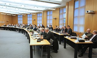 Ingeborg Balz ist die langjährige Fraktionsvorsitzende der Grünen im Herforder Kreistag, der auf diesem Archivfoto zu sehen ist, gewesen. - (Archivbild): Frank-Michael Kiel-Steinkamp