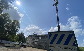 Die Baustelle des Lehrschwimmbeckens in Melbergen wird mit Videotechnik überwacht. - Dirk Windmöller