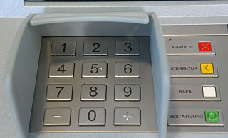 In der Langen Straße, Ecke Tonstraße steht ein neuer Geldautomat. - Pixabay (Symbolbild)