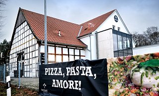 Die Betreiber von "hey.fratelli" hatten die Gaststätte an der B61 vor knapp zweieinhalb Jahren übernommen und italienische Küche dort angeboten. Jetzt wird das Restaurant schließen.