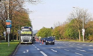 Das erste Fahrzeug steht im Bereich des Abzweigs zur Warburger Straße und B68. - Marc Schröder