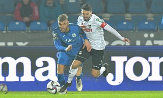 Antreiber: Kasim Rabihic (r.) versuchte gegen Meppen von der Zehner-Position das Offensivspiel anzukurbeln. - Jens Dünhölter