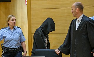 Der Prozess gegen ein Bielefelder Paar, das sein Baby getötet haben soll, hat begonnen. - Andreas Zobe