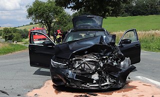 Auf der K 28 stießen ein BMW Kombi und ein Mercedes zusammen. - Polizei Höxter