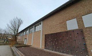 Die Turnhalle Steinheim wird gerade saniert. Ein Wasserschaden sorgt allerdings für Probleme. - Madita Schellenberg
