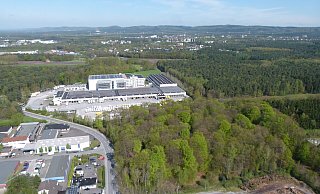 Die Stadt hat den Strothbachwald in Sennestadt zwischen Gildemeisterstraße, Bahnlinie und Spedition 2019 unter Naturschutz gestellt. Die Firma Wahl & Co. lässt das jetzt gerichtlich prüfen. - Detlef Wittig