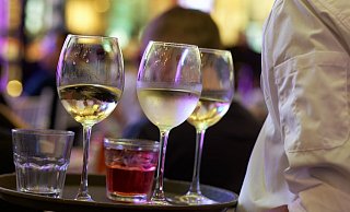 Viele Mitarbeiter in der Gastronomie haben sich während der Corona-Pandemie andere Jobs gesucht - und sind in diesen "hängen geblieben". - Pixabay (Symbolfoto)