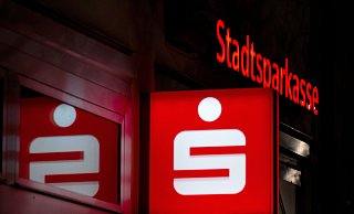 Umstrukturierungsmaßnahmen bei der Sparkasse wirken sich auf den Kundenservice in Bünde aus. - Sven Hoppe/dpa