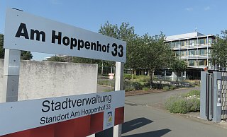 Bei mittlerweile zwei Ausschreibungsverfahren sind Bewerber abgesprungen. Wer neuer Paderborner Sozialdezernent wird und das Büro am Hoppenhof beziehen wird, bleibt daher unklar. - Markus Freckmann