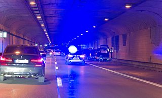 Oft sind es profane Verkehrsdelikte, wie das Fahren ohne Führerschein, die Auslöser für eine Verfolgungsfahrt mit der Polizei sind. Dabei gilt als oberste Priorität der Schutz aller Beteiligten. - imago images/Rolf Poss