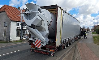 Der Lkw aus Serbien wurde aus dem Verkehr gezogen. - Polizei Minden-Lübbecke