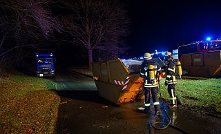 Die Feuerwehr beim Einsatz. - Feuerwehr Porta/Michael Horst