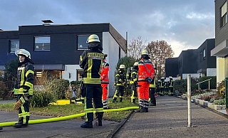 Die Feuerwehr ist an der Barlachstraße im Einsatz. - Paul Brinkmann