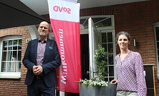 Kai Unzicker (v.l.), Kreisvorsitzender vom SoVD Herford, und Referentin Sonja Bastin hatten zu einem Themenabend über die Care-Krise eingeladen. - Anastasia von Fugler